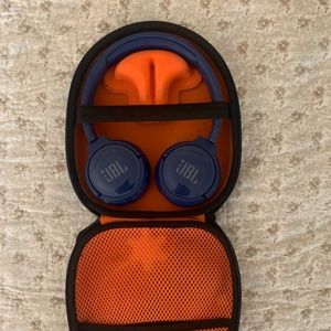 JBL Headphones with chord and charger